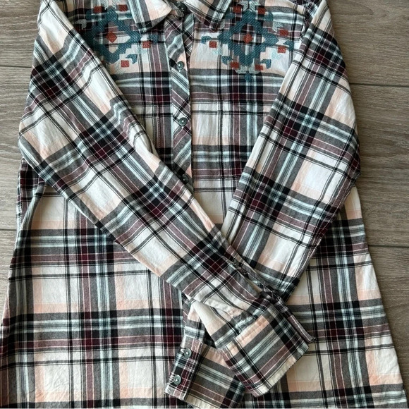 ARIAT BONNIE SPRINGS SHIRT IN  MULTI PLAID - Picture 11 of 16